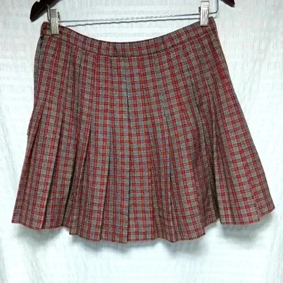 Vintage 90's Y2K Pleated plaid Mini Skirt Spring  Street. Ladies size 11 - Picture 2 of 6